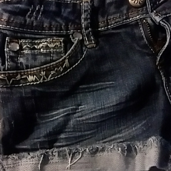 Blue jean shorts - Picture 2 of 4